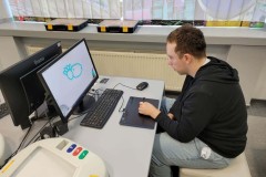 Multicentrum-gdzie-nauka-spotyka-sie-z-zabawa-01