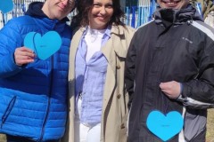 Niebieski-korowod-serc-11