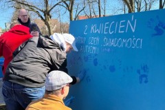 Niebieski-korowod-serc-43