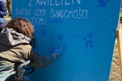 Niebieski-korowod-serc-45