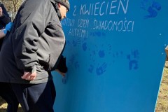 Niebieski-korowod-serc-51