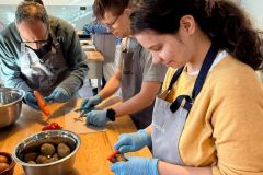 Powiedzenie-mowi-przez-zoladek-do-serca-04