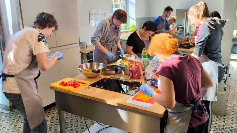 Powiedzenie mówi “przez żołądek do serca”