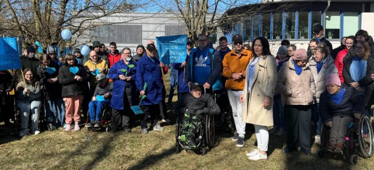 Niebieski korowód serc – relacja z obchodów Dnia Świadomości Autyzmu w naszym WTZ